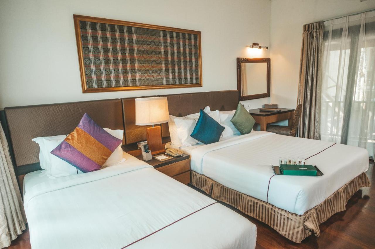 Tunamaya Beach&Spa Resort Kampong Mukut Exterior foto