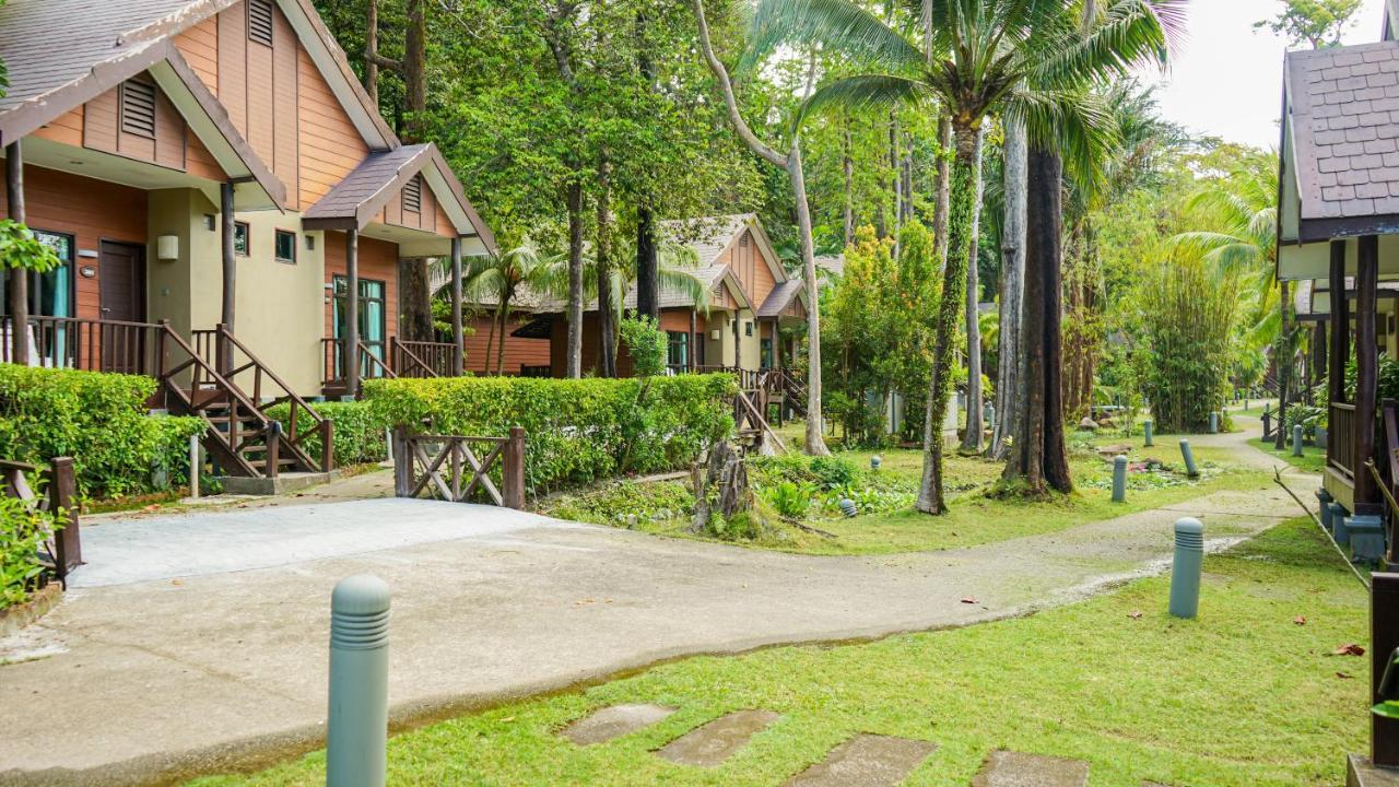 Tunamaya Beach&Spa Resort Kampong Mukut Exterior foto