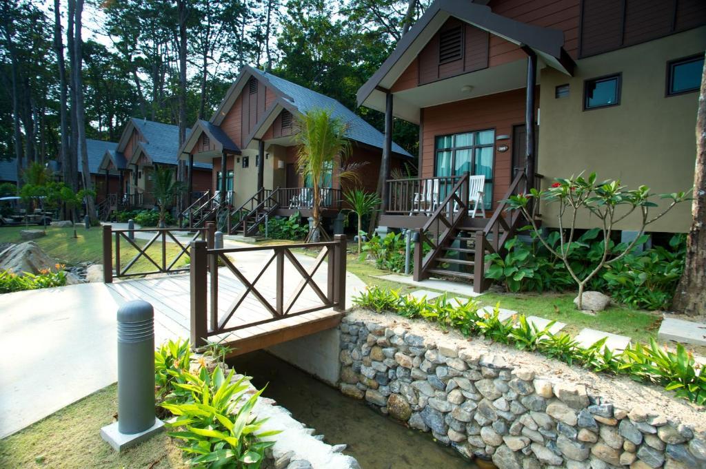 Tunamaya Beach&Spa Resort Kampong Mukut Exterior foto